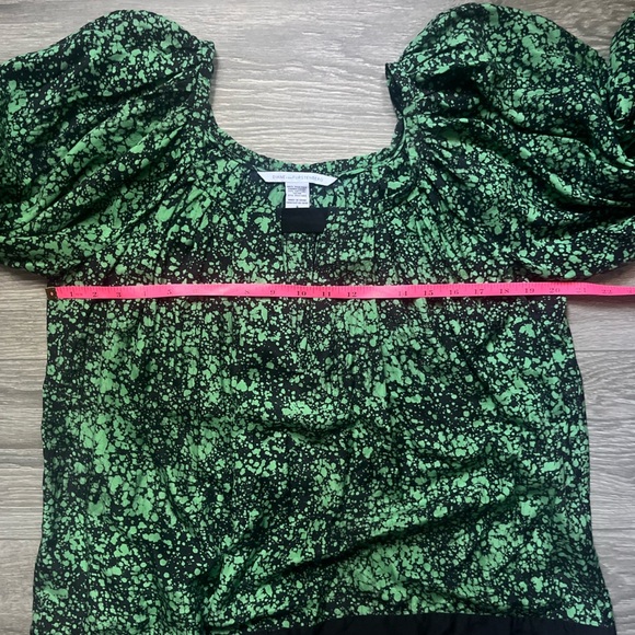 Diane Von Furstenberg Green Black Bubble Sleeve Silk Tunic Blouse Size S Career - Picture 4 of 7